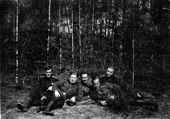 Офицеры разведдивизиона. 1-й Белорусский фронт, 1943